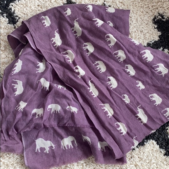 Wool Scarf - Picture 2 of 10